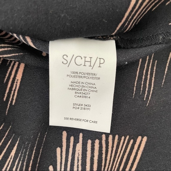 Cabi Short Sleeve Graphic Pattern Blouse Size S - Picture 4 of 6